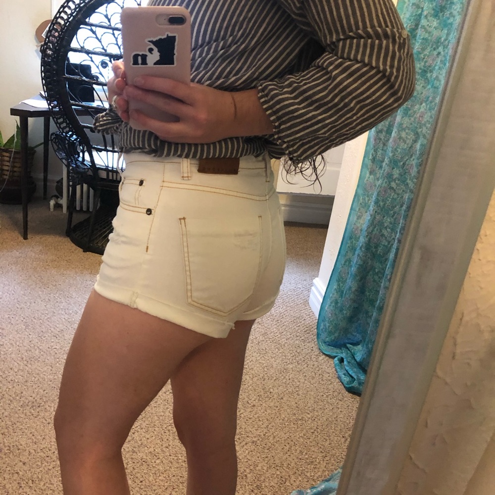 High waisted BILLABONG shorts